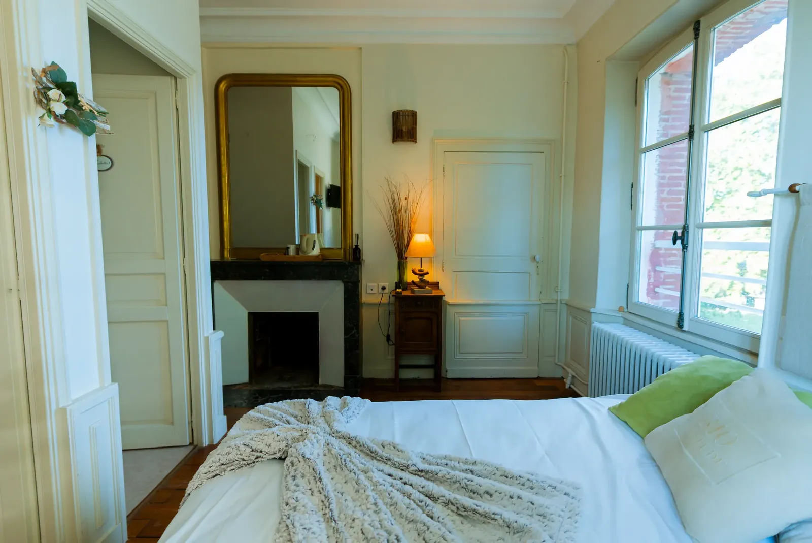 Chambre Orchidée - style nature et vue sur le parc, Domaine de l'Ardoise