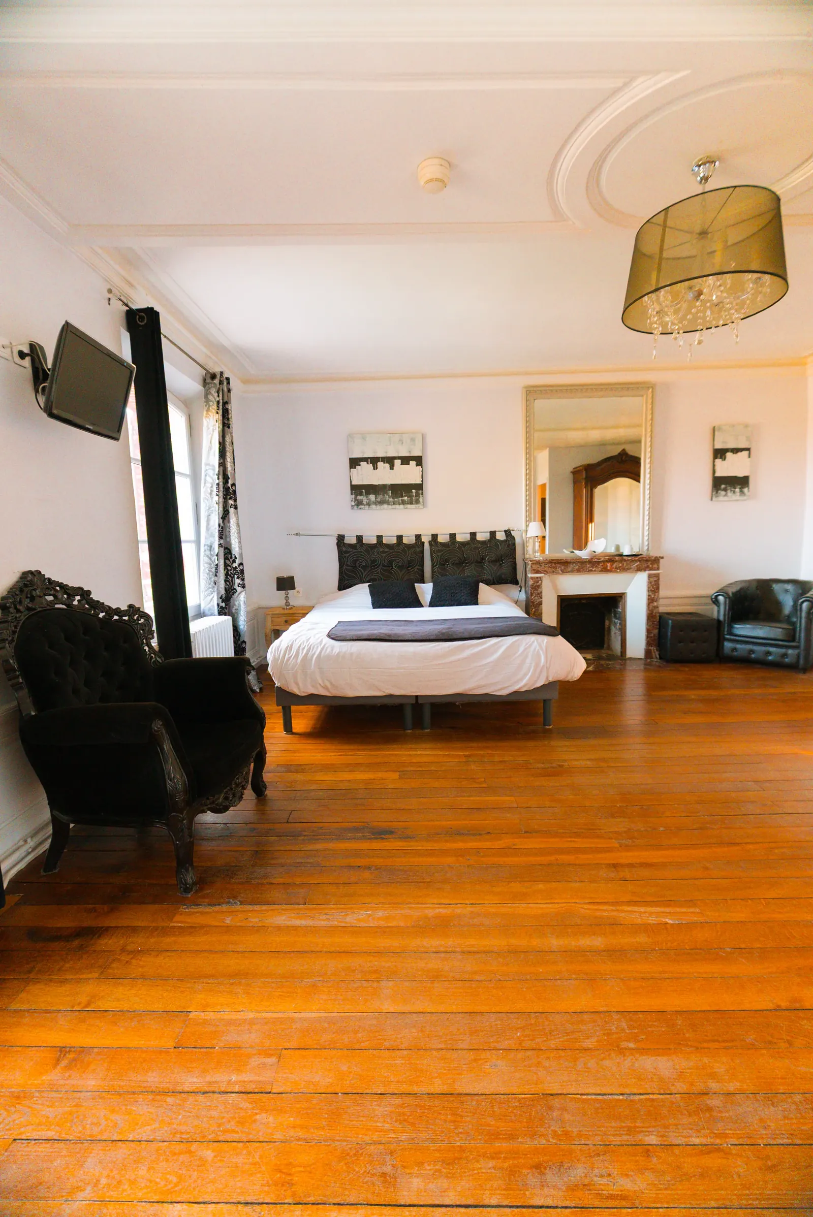 Suite Baroque - décor somptueux, Domaine de l'Ardoise