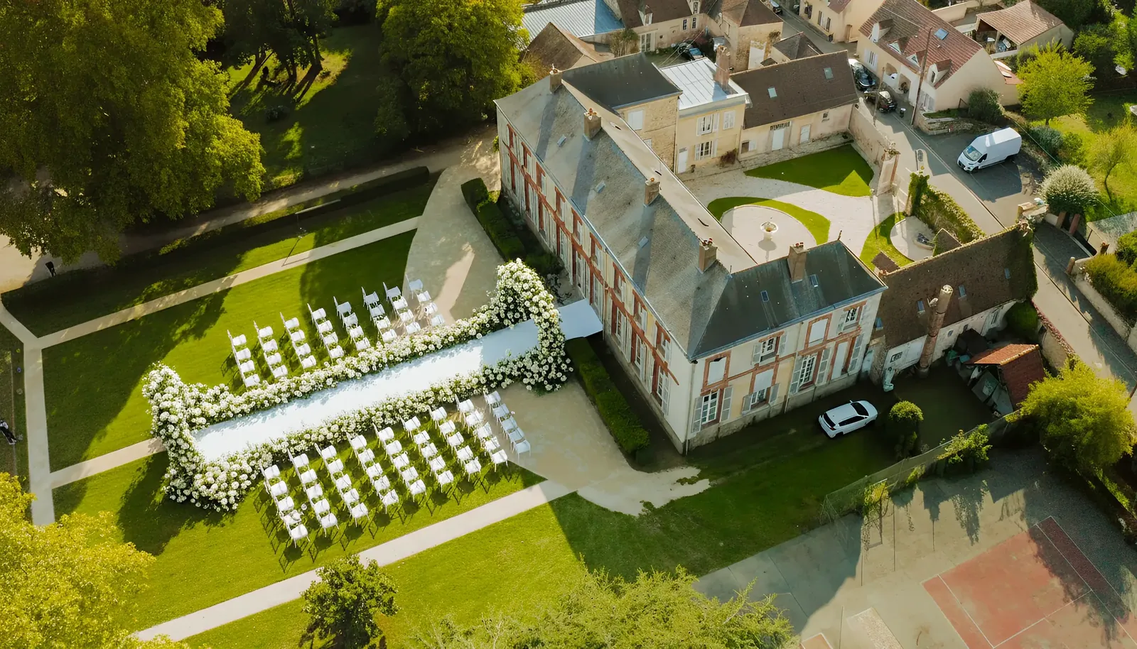 Cérémonie de mariage en extérieur - Domaine de l'Ardoise