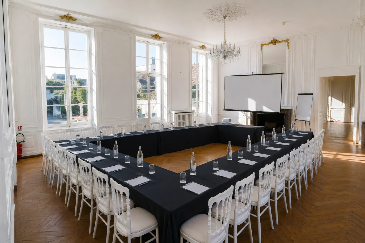 Salle de séminaire au Domaine de l'Ardoise — événements professionnels
