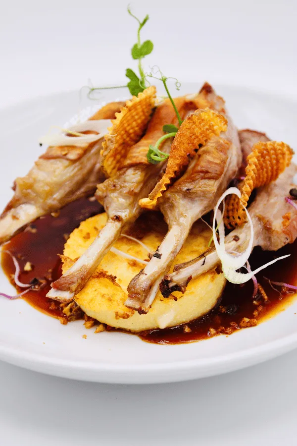 Volaille rôtie, jus de cuisson - L'Ardoise Traiteur